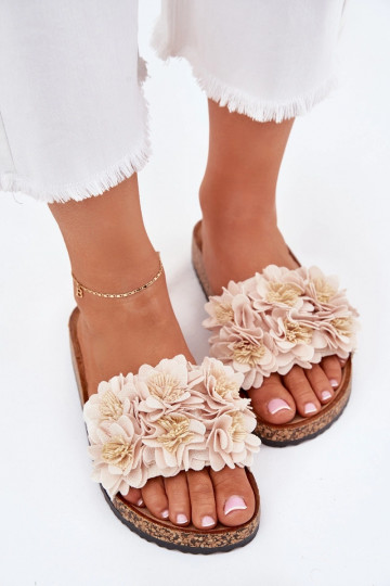 Damen sandfarbene Slipper auf Korksohle mit dekorativen Blumenmotiven Seleneza 2