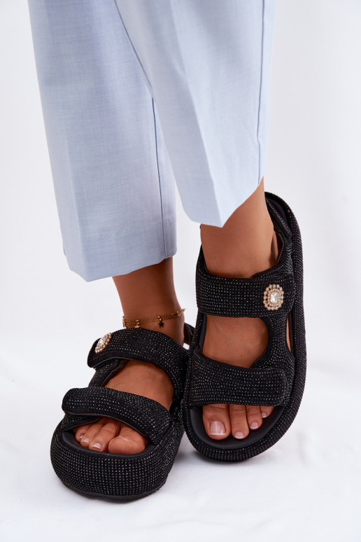 Dekoriert Damensandalen mit einer Plattform GOE TT2N4102 schZuarze Farbe