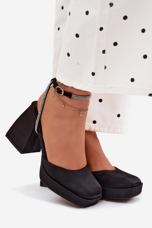 Damensandalen Auf massiven Absätzen Typu Słupek Pasek mit blitzenden Augen schZuarze Farbe Seraphina