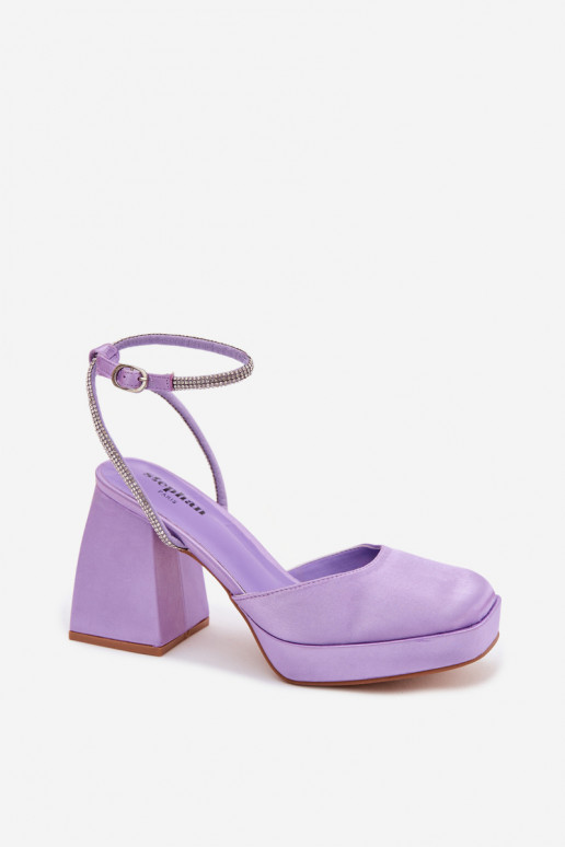 Violette Sandalen auf klobigen Absätzen mit funkelnden Nieten Seraphina