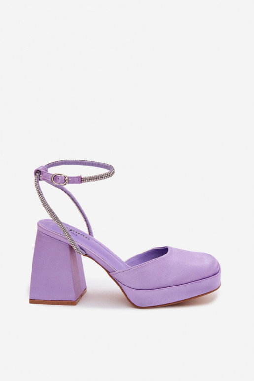 Violette Sandalen auf klobigen Absätzen mit funkelnden Nieten Seraphina