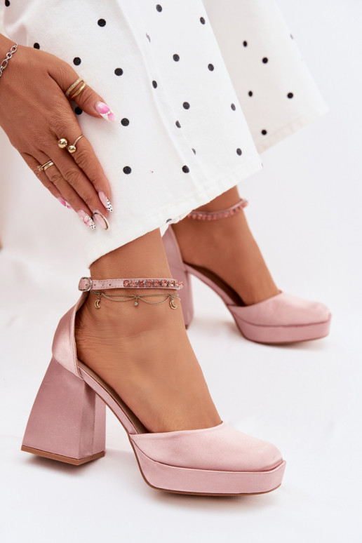 Sandalen mit AbsätzenSatynoZuym INykończeniem Szampańskie Calistae