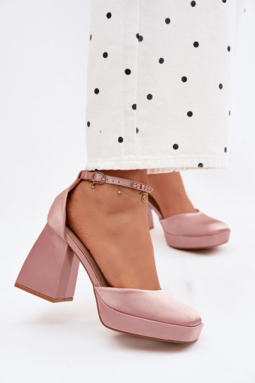 Sandalen mit AbsätzenSatynoZuym INykończeniem Szampańskie Calistae 2