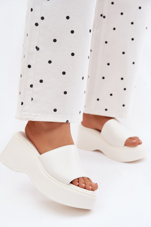 Damenhausschuhe mit einer Plattform Zueiße Farbe Virelia