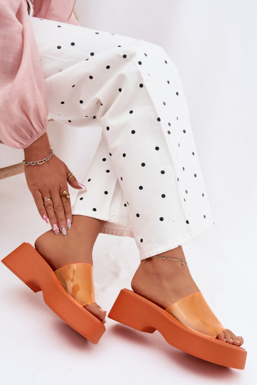 Damenhausschuhe mit einer PlattformTransparentnym Streifenem orange Farbe Selestia