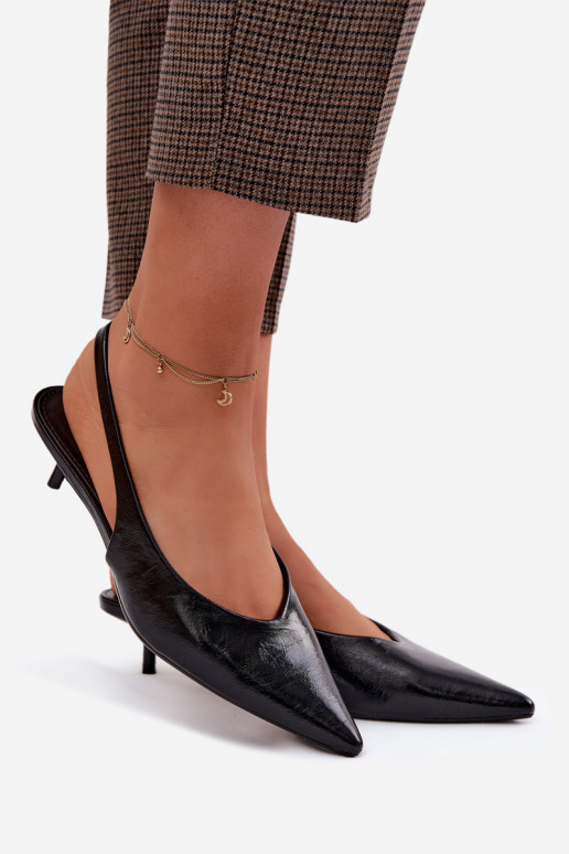 Schwarze lackierte Sandalen mit Kunstleder-Absätzen Averelle