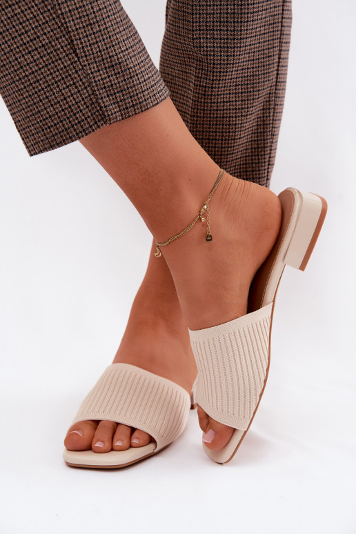  Damenhausschuhe mit breiten Absätzen elfenbeinfarbe Belissea