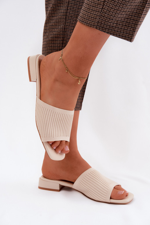  Damenhausschuhe mit breiten Absätzen elfenbeinfarbe Belissea