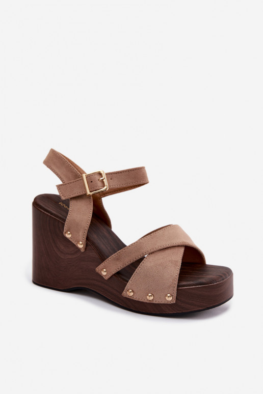 Damensandalen mit einer Plattform Ze goldene Farbemi Stollen Beige Velvra