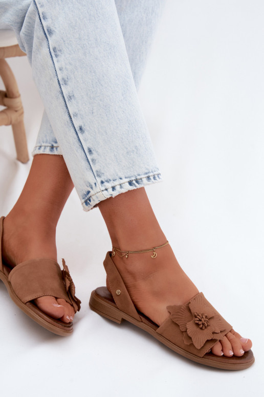 Haut INildledersandalen mit breiten Absätzen Mit Dekorationen Eine Blume Zazoo 407471 braune Farbe