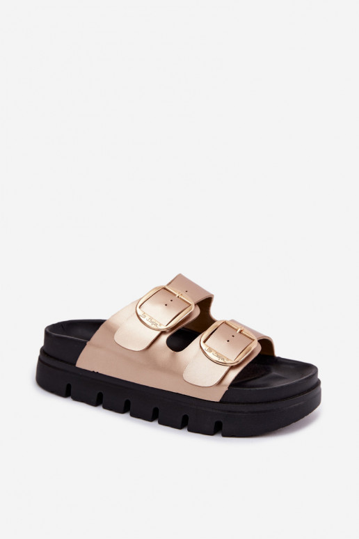 Damen-Plateaupantoletten mit Schnallen Lee Cooper LCIN-26-35-4462L in Gold