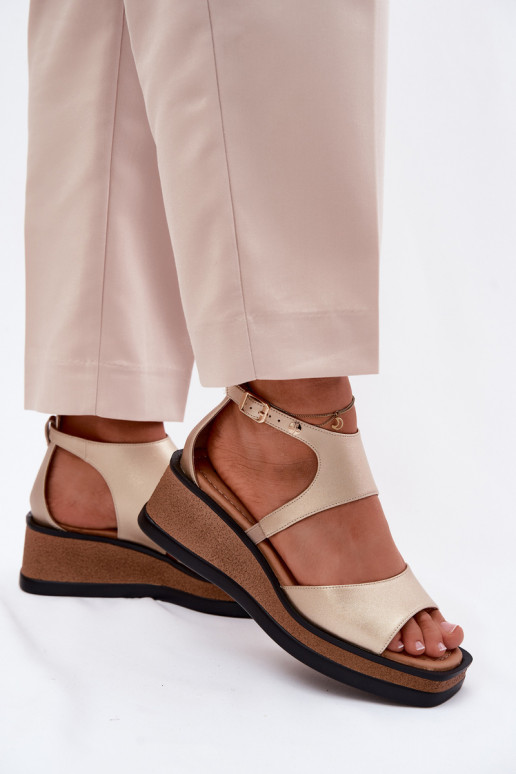 Haut Plateausandalen Es mussciejka K7471-26 goldene Farbe