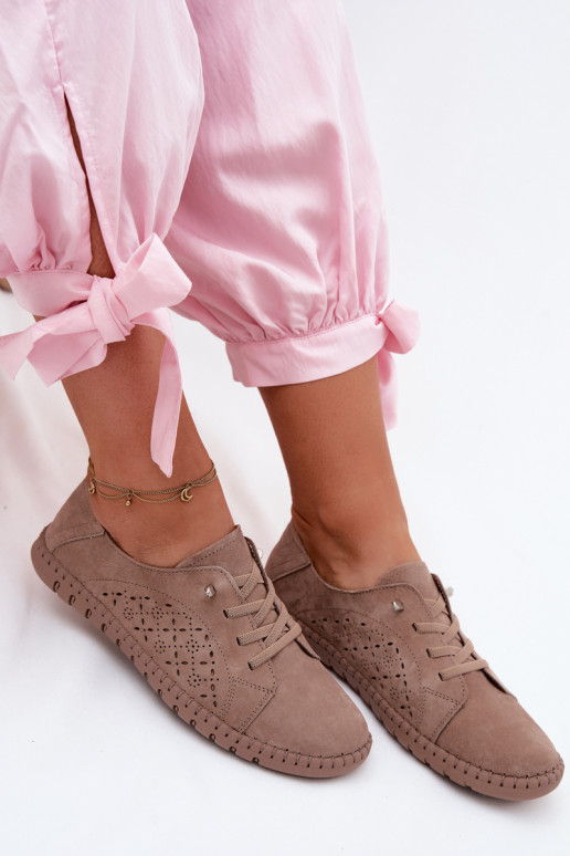 Schuhe mit Durchbrüchen aus Kunstwildleder in sandfarbener Flaria