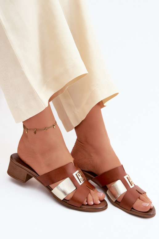 Lederhausschuhe Feminin mit Absätzen Zazoo 40517 braune Farbe