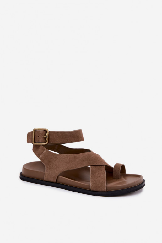 Flache Sandalen aus sandfarbenem Kunstveloursleder