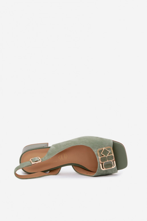 Elegante Sandalen mit Absatz aus grünem Kunstveloursleder