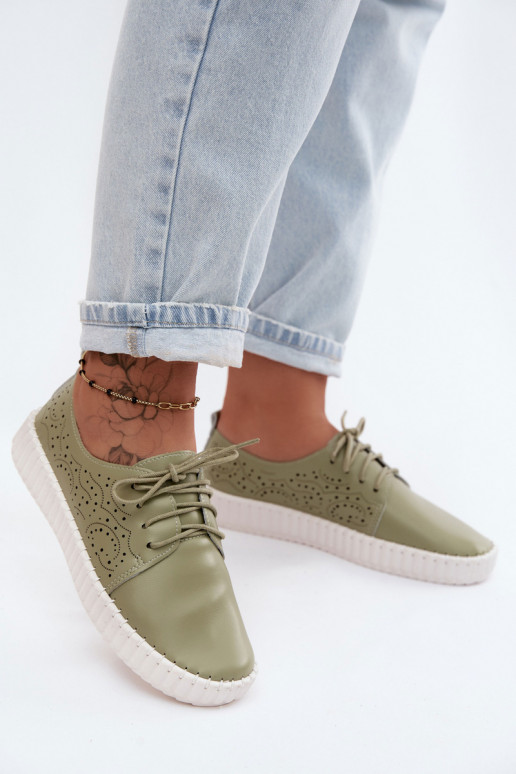 Schuhe mit Spitzen-Elementen in grünem Pearla