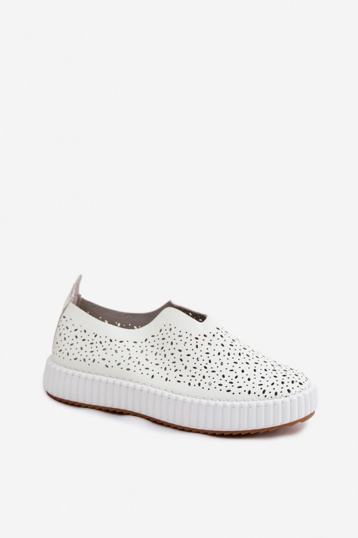 Slipper-Schuhe mit Spitzen-Elementen und Plattform in weißem Glamma