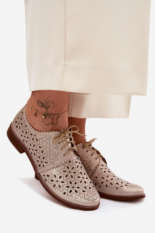 Leder-Schuhe mit Spitzen-Elementen und breiten Absätzen in Gold