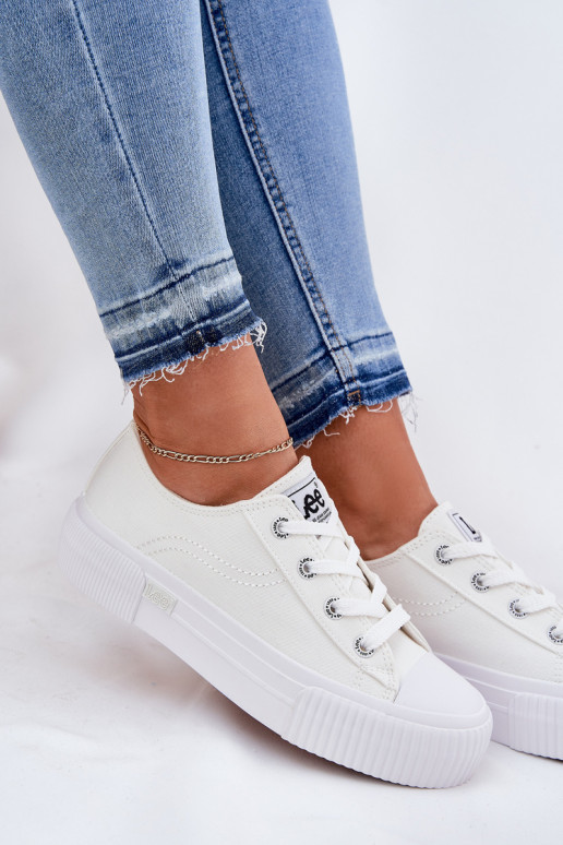 Bequeme Schuhe mit Plattform in Weiß