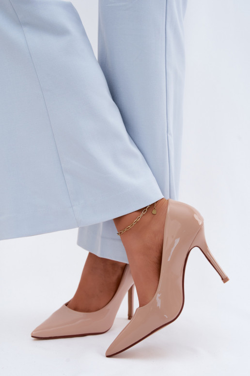 Klassische lackierte High Heels aus sandfarbenem Kunstleder Odira