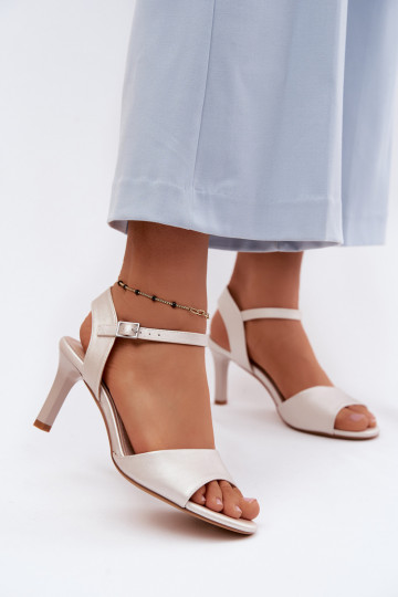 Damen Sandalen auf einem dünnen Absatz in silberfarben von Sergio Leone 2