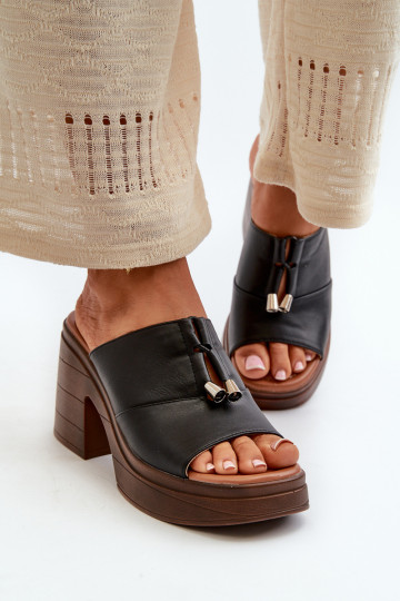 Damenhausschuhe aus Öko-Leder mit einer Plattform I Klocku schZuarze Farbe Dafira