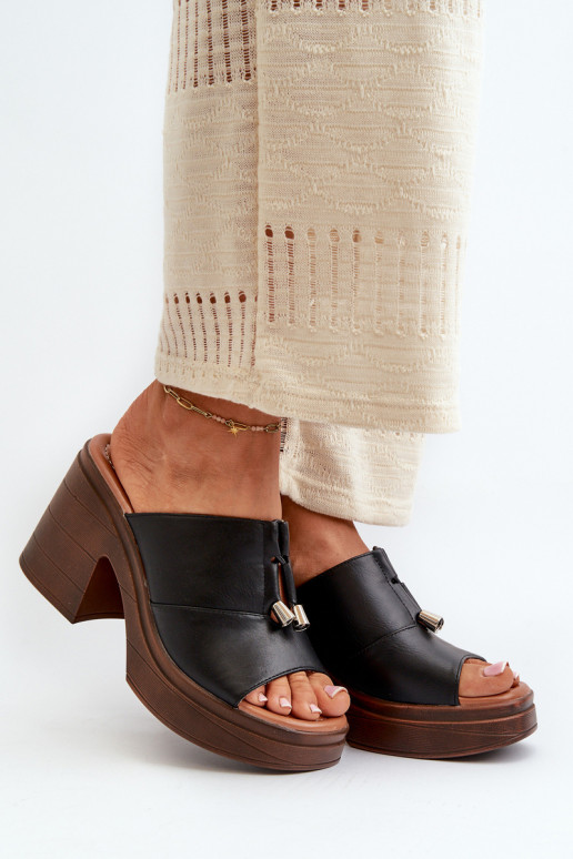 Damen Slipper aus Kunstleder mit Plattform in schwarzer Farbe Dafira
