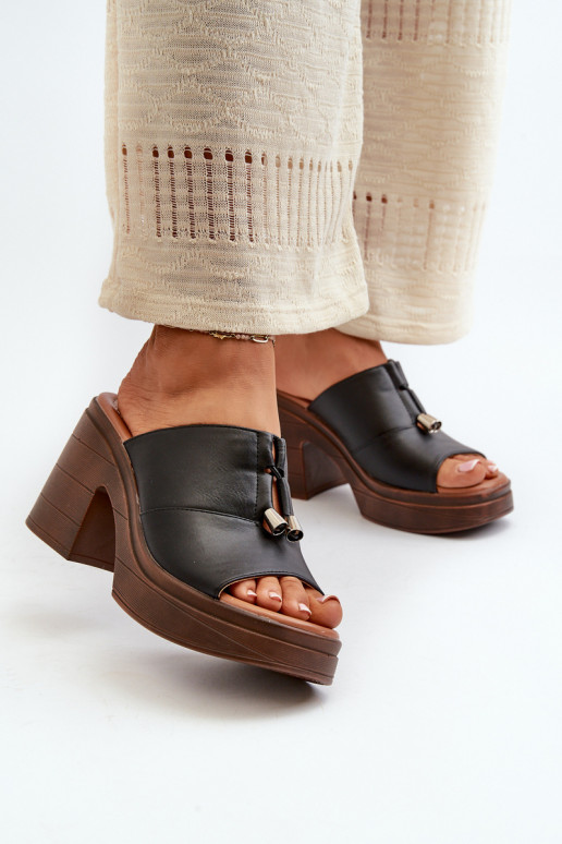 Damenhausschuhe aus Öko-Leder mit einer Plattform I Klocku schZuarze Farbe Dafira