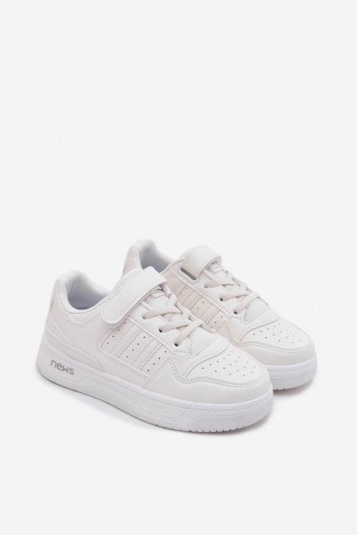Kinder-Sneaker mit Klettverschlüssen in Weiß Neressa