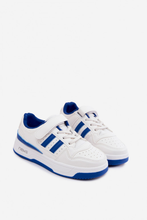 Sneakers Stilvollllschuhe Kindisch mit Klebeverschlüssen INeiß-blaue Farbe Neressa