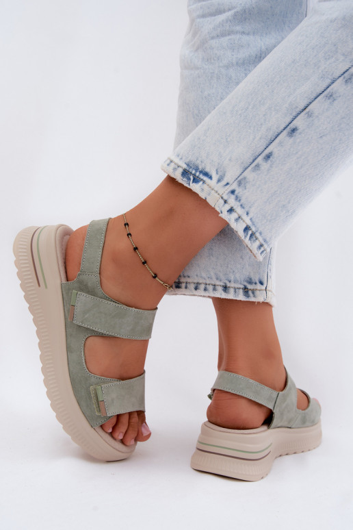 Haut INildledersandalen für Damen mit einer Plattform grüne Farbe Peria