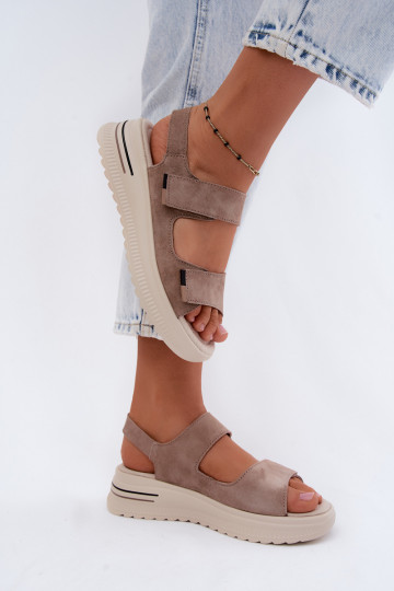 Damen-Platformsandalen aus Kunstveloursleder in Sandfarbe Peria