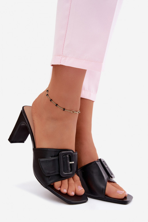 Damen-Pantoletten mit Absatz, Ornamenten und Schnallen in Schwarz Vinceza 22-20159