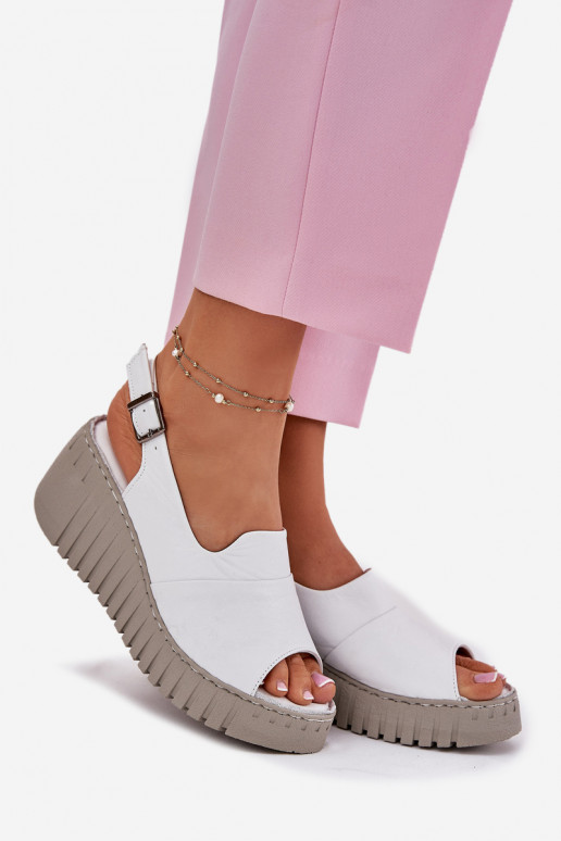 Damen Sandalen mit Elementen aus Naturleder auf Plattform in weiß Artiker 54C0786