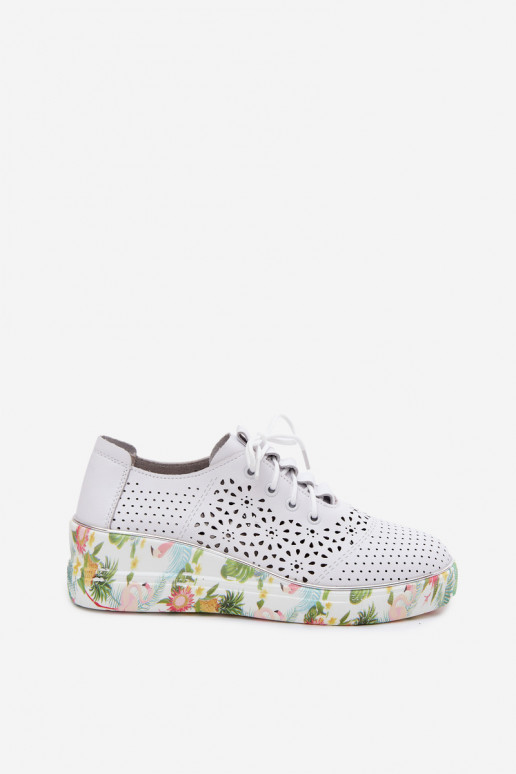 Haut mit durchbrochenen Elementen Schuhe Feminin mit einer Plattform Artiker 54C1604 Zueiße Farbe