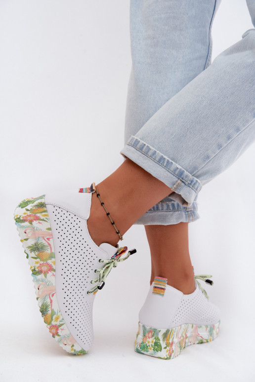 Haut Schuhe mit einer Plattform Artiker 58C0598 Zueiße Farbe