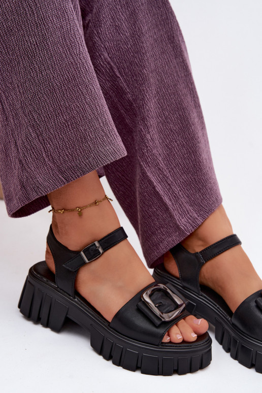Damen-Platformsandalen mit Schnallen Vinceza 79611, schwarze Farbe