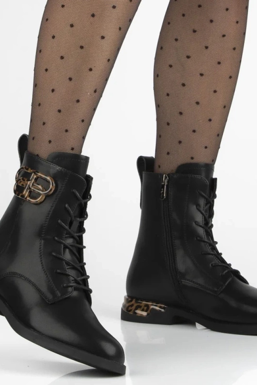 Schwarze Stiefeletten aus natürlichem Leder, verziert mit Pantherdruck Ricka
