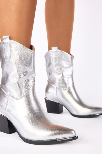 Silberne Cowboy-Stiefel auf Blockabsatz Rosemary