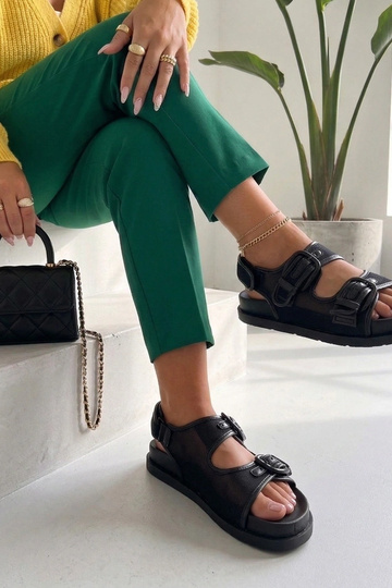 Schwarze Sandalen mit verstellbaren Riemen Mila 2