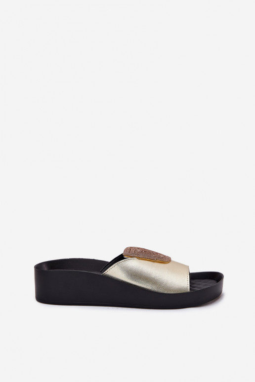 Goldene Damen-Lederslipper mit Ornamenten KV51-028