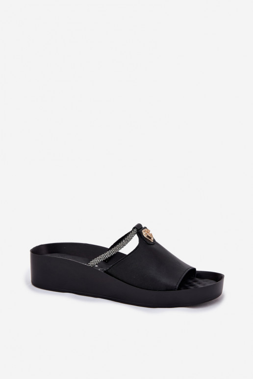 Schwarze Damen-Lederslipper mit verzierten Absätzen KV51-034