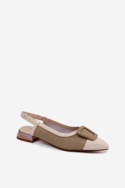 Damen Sandalen mit dekorativen Schnallen sandfarbe