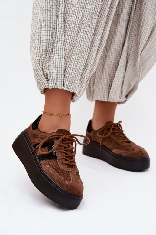 Braune Damensneaker mit Plattform und Perforation Umbry