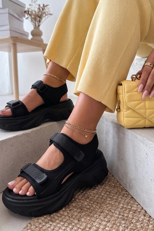 Abigail schwarze klobige Sandalen