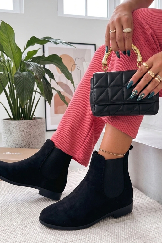 Schwarze Stiefeletten mit elastischem Schaft Cinzia