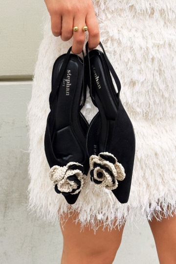 Damen Sandalen mit Dekoration aus schwarzem Kunstveloursleder Gardenia