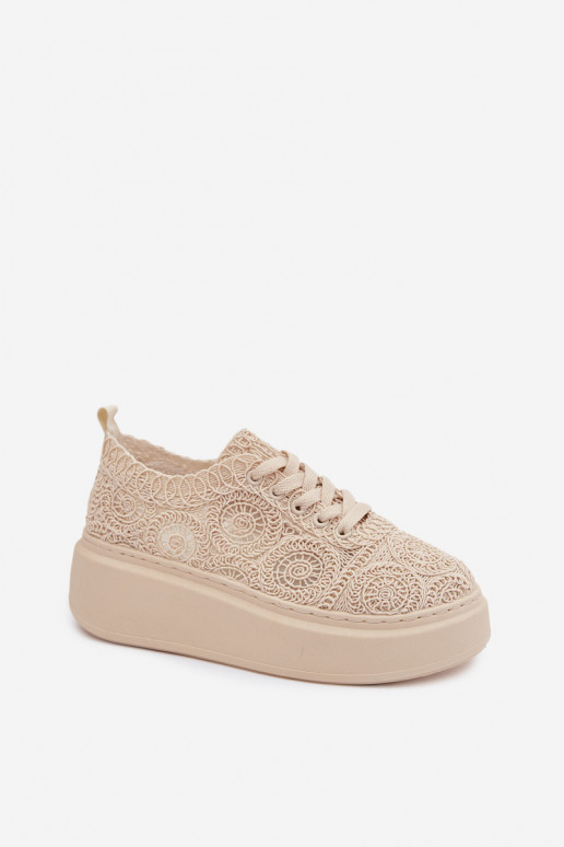 Sandfarbene Freizeitschuhe mit Plattform und Spitzenmotiven Evalora