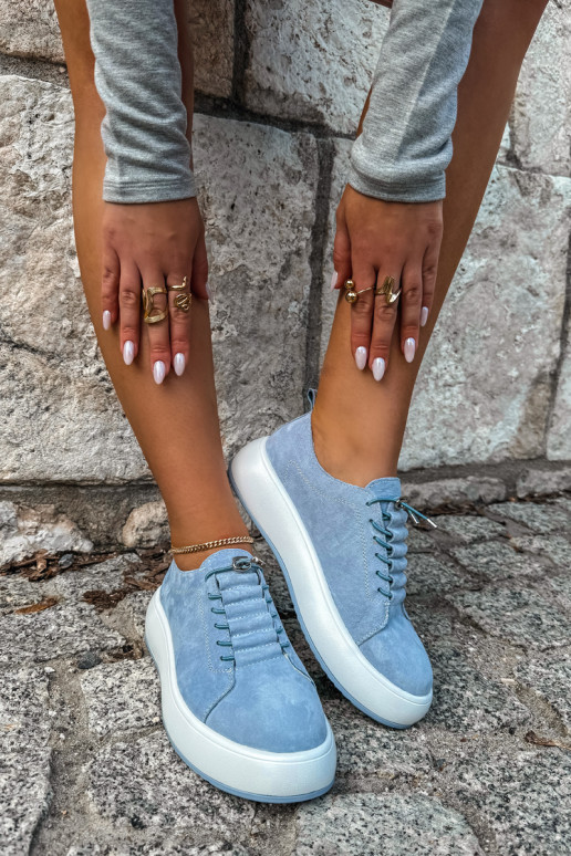 Blaue Plattform-Sneaker aus Kunstveloursleder Blushy